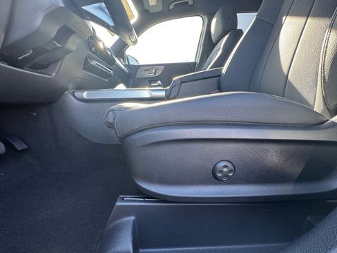 New 2026 Mercedes-Benz GLB 250 4MATIC image 14