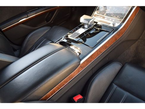 Used 2021 Audi A8 L 4.0T w/ Executive Plus Package image 16