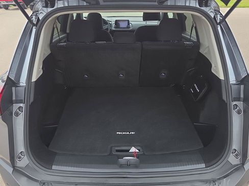 Used 2023 Nissan Rogue S AWD/4WD image 6