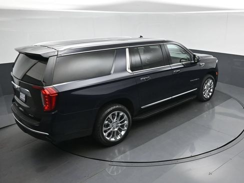 Used 2022 GMC Yukon XL SLT w/ SLT Premium Package AWD/4WD image 81