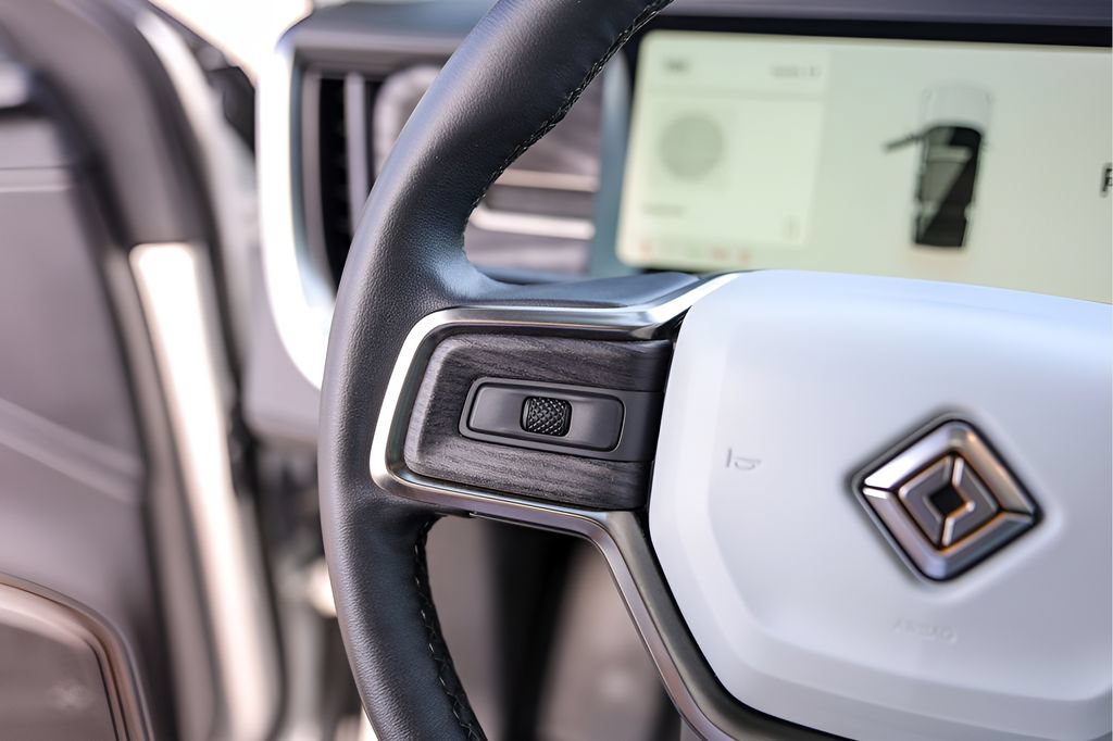 Used 2024 Rivian R1S Adventure Quad AWD/4WD image 17