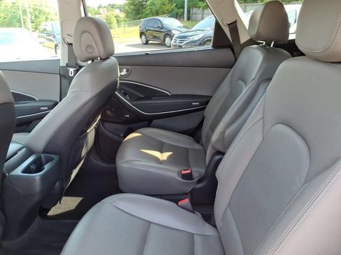 Used 2018 Hyundai Santa Fe Limited FWD image 6