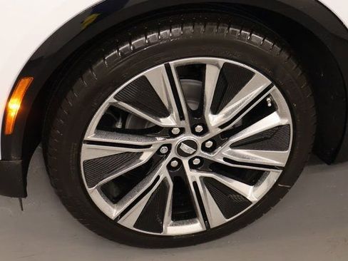 New 2026 Cadillac Lyriq Signature Luxury image 7