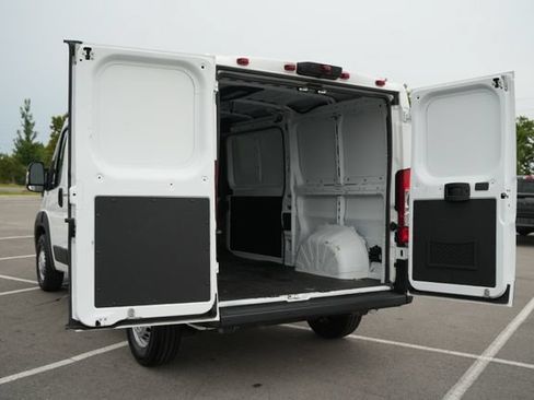 Used 2024 RAM ProMaster 3500 w/ Convenience Group FWD image 15
