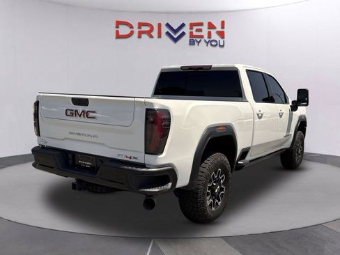 Used 2024 GMC Sierra 2500 AT4X AWD/4WD image 4