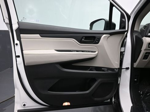 Certified 2026 Honda Odyssey EX-L image 16