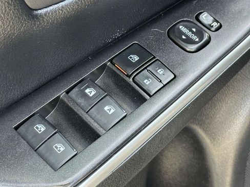 Used 2017 Toyota Camry LE FWD image 21