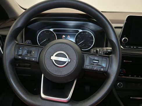 Used 2023 Nissan Rogue SV FWD image 13