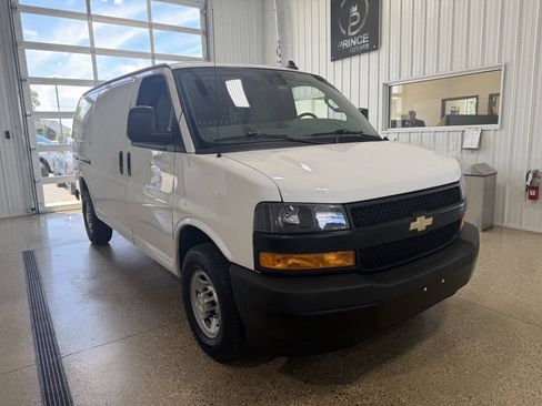 Used 2021 Chevrolet Express 2500 w/ Driver Convenience Package RWD image 6