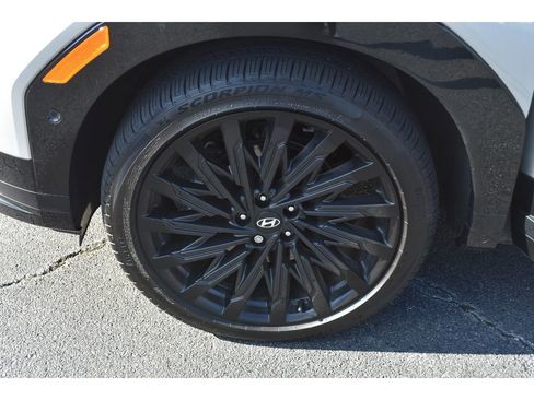 Used 2024 Hyundai Santa Fe Calligraphy image 8