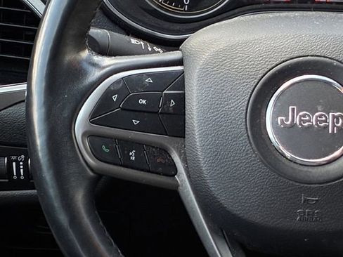 Used 2019 Jeep Cherokee Limited w/ Luxury Group AWD/4WD image 21