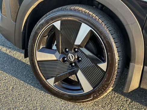 Certified 2025 Nissan Kicks SR image 8