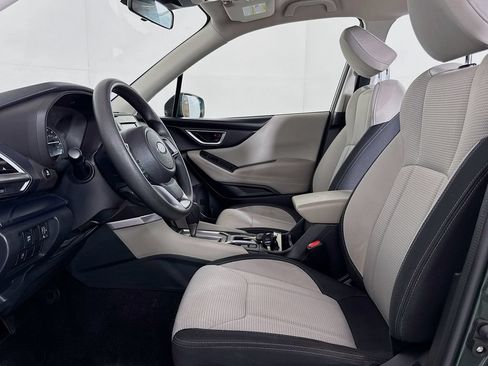 Used 2023 Subaru Forester AWD/4WD image 9
