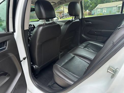 Used 2020 Chevrolet Sonic Premier FWD image 16