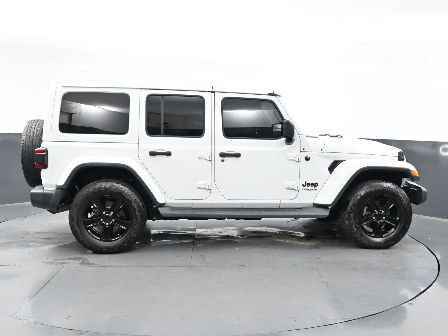 Used 2020 Jeep Wrangler Unlimited Sahara AWD/4WD image 8