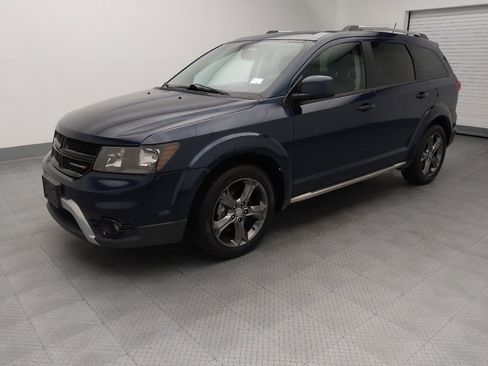 Used 2015 Dodge Journey Crossroad w/ Flexible Seating Group FWD image 2