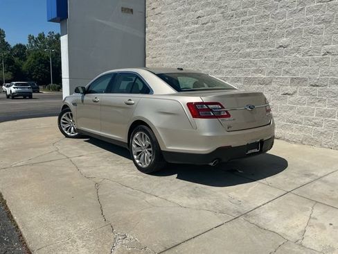 Used 2018 Ford Taurus Limited FWD image 9
