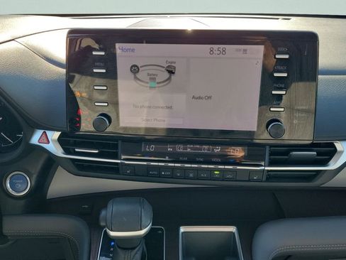 Used 2021 Toyota Sienna XLE FWD image 15