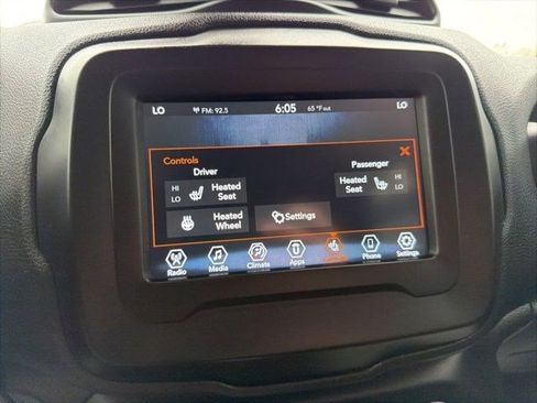 Used 2020 Jeep Renegade Altitude AWD/4WD image 27
