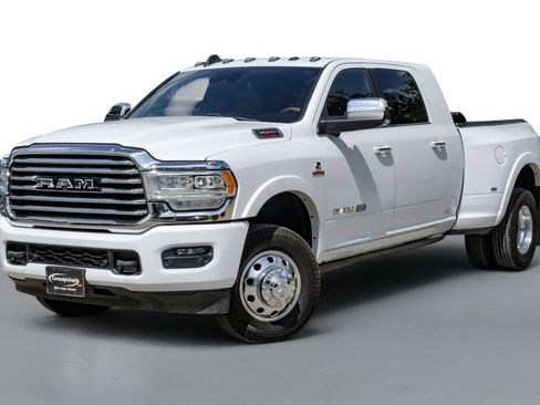 Used 2022 RAM 3500 Limited AWD/4WD image 4