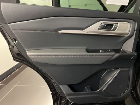 New 2026 Ford Explorer Active w/ Active Comfort Package image 33