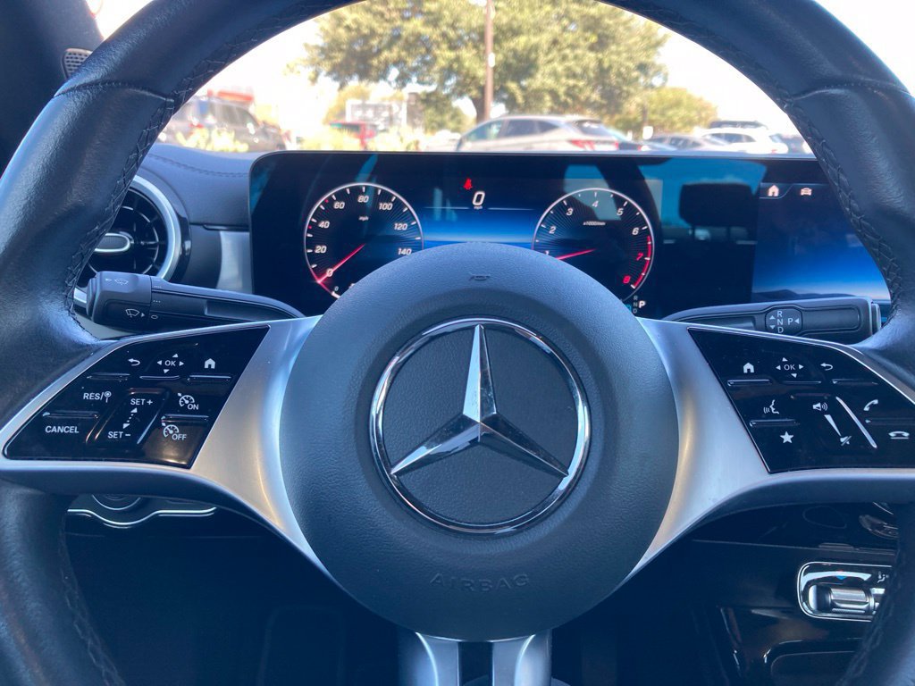 Used 2025 Mercedes-Benz CLA 250 4MATIC image 18