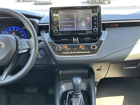 Used 2022 Toyota Corolla LE FWD image 30