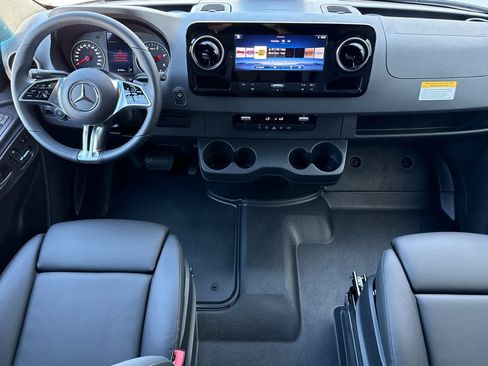 New 2026 Mercedes-Benz Sprinter 2500 image 11