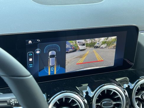 New 2026 Mercedes-Benz GLA 250 4MATIC image 17