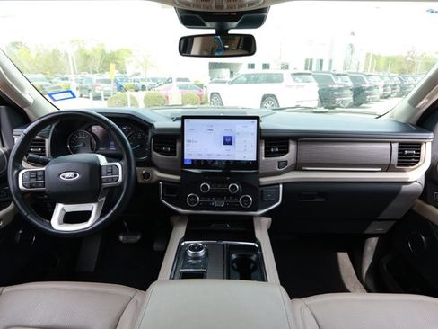 Used 2024 Ford Expedition Limited image 33