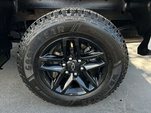 Used 2019 Chevrolet Silverado 1500 Custom Trail Boss w/ Custom Convenience Package AWD/4WD image 27