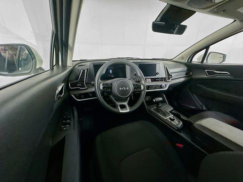 Used 2024 Kia Sportage LX image 18