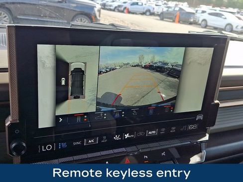 Used 2025 GMC Hummer EV 3X w/ LPO, Roof Cross Rail Package image 12