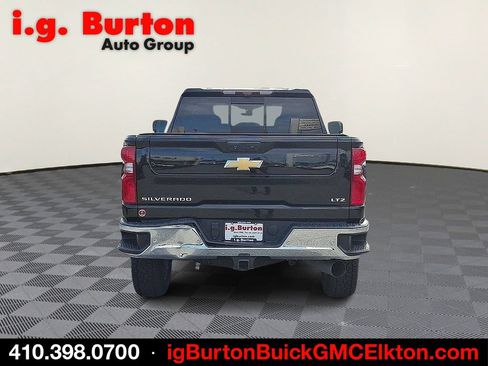 Used 2022 Chevrolet Silverado 2500 LTZ w/ LTZ Premium Package AWD/4WD image 5