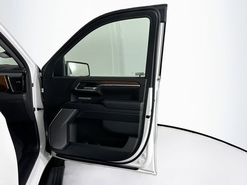 Used 2024 GMC Sierra 1500 Denali image 33