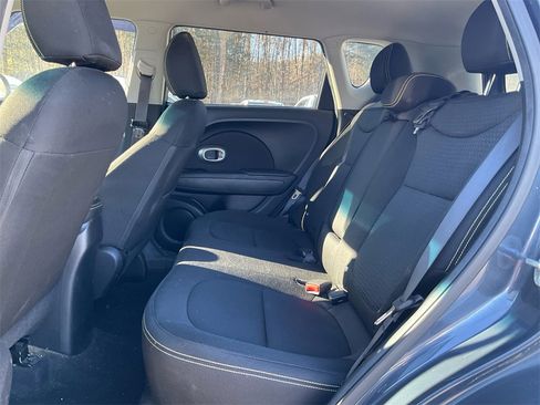 Used 2015 Kia Soul + image 14