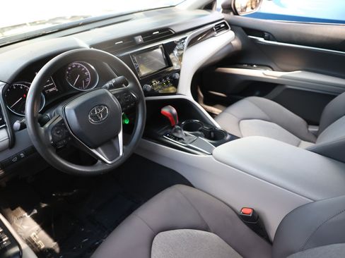 Used 2020 Toyota Camry LE FWD image 6