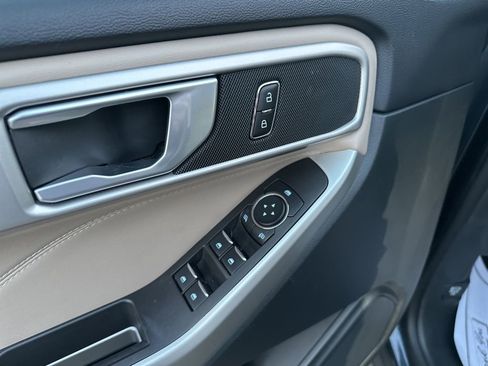 Used 2023 Ford Explorer XLT w/ Equipment Group 202A image 14