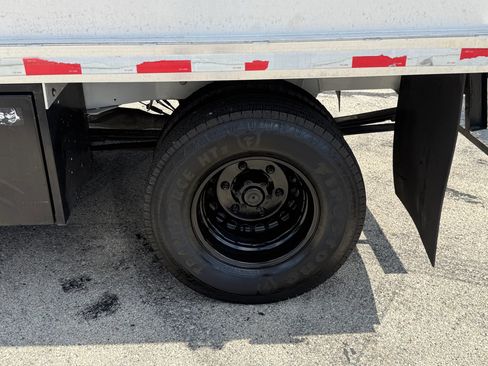 Used 2019 Mercedes-Benz Sprinter 170 w/ Chrome Grille Package image 18