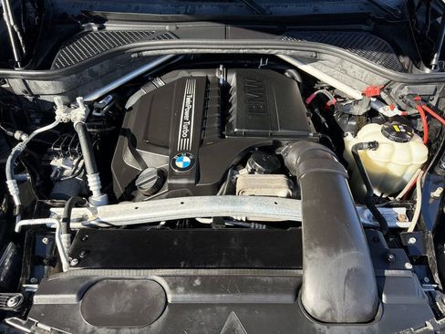 Used 2018 BMW X5 xDrive35i w/ M Sport Package AWD/4WD image 12