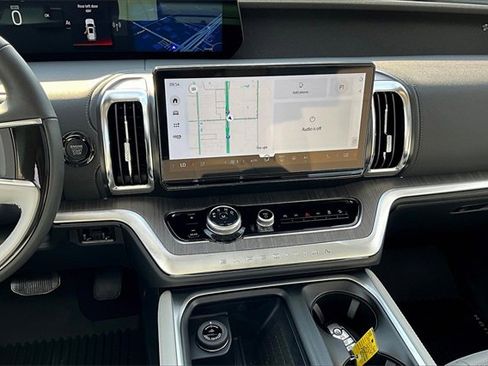 New 2025 Ford Expedition Platinum w/ Platinum Ultimate Package image 7