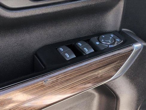 Used 2019 Chevrolet Silverado 1500 LT Trail Boss AWD/4WD image 12