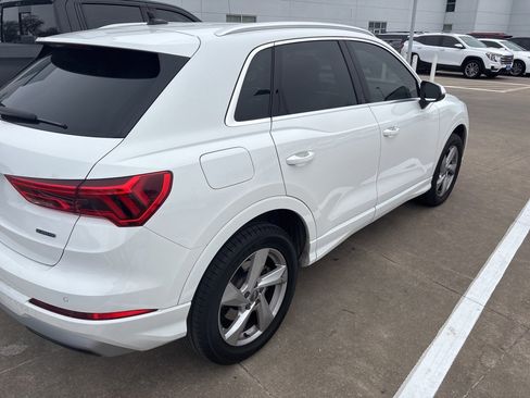 Used 2019 Audi Q3 2.0T Premium image 4