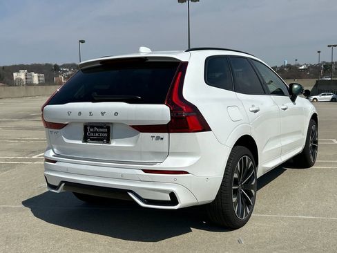 New 2026 Volvo XC60 T8 Ultra w/ Climate Package AWD/4WD image 2