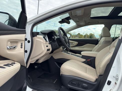 Certified 2024 Nissan Murano Platinum w/ Cargo Package image 11