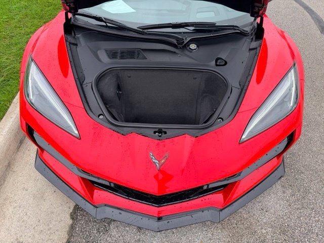 Used 2025 Chevrolet Corvette Z06 w/ Stealth Interior Trim Package RWD image 9