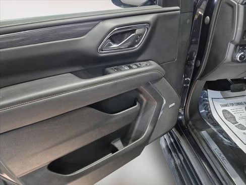 Used 2023 GMC Yukon SLT image 11