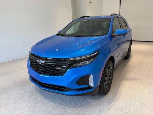 Certified 2024 Chevrolet Equinox RS AWD/4WD image 3