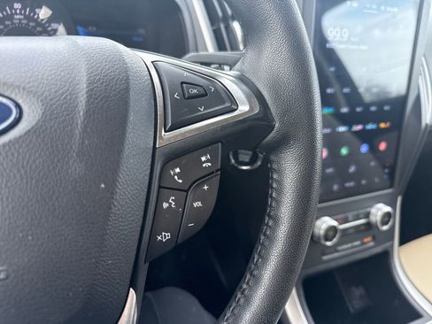 Used 2024 Ford Edge SEL image 39