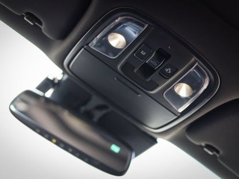 Used 2019 Kia Stinger GT1 RWD image 39